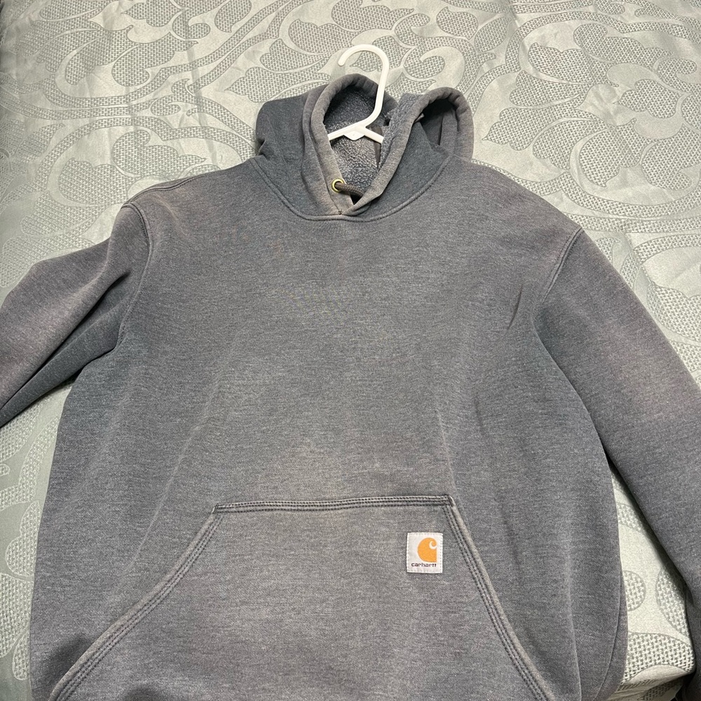 Carhartt Gray Men's Hoodie

This is a nice heavy weight hoodie.  No tears